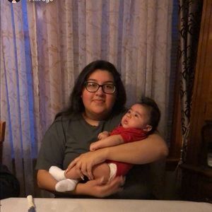 Meet your Posher, Alexis